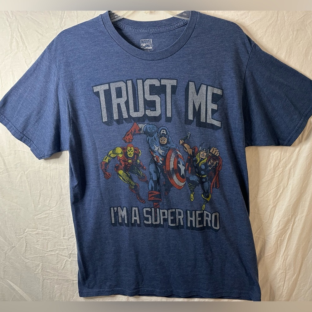Marvel Comics Superhero Graphic Tee Large Iron Man Captain America Thor